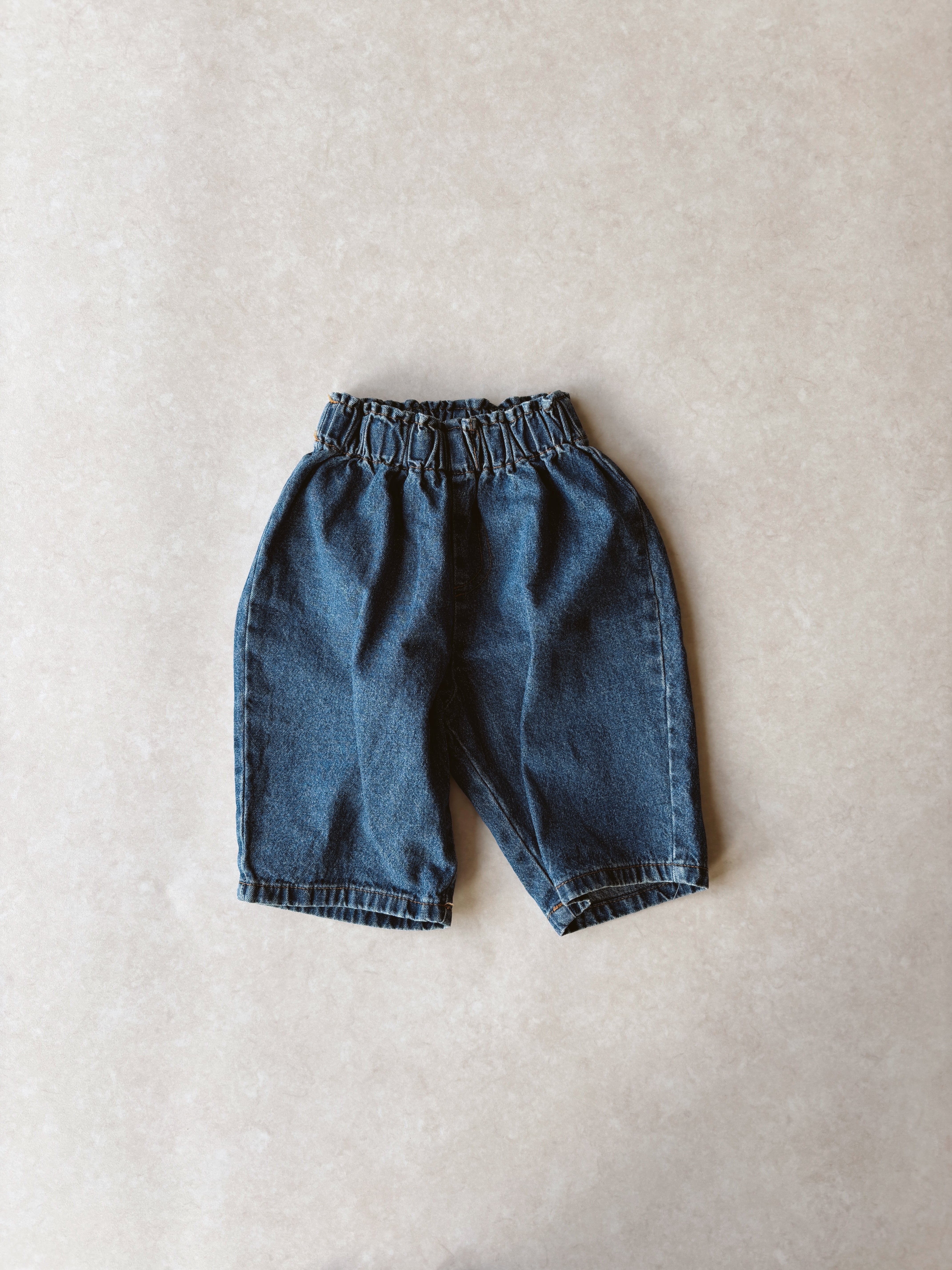 Pocket dark denim jeans
