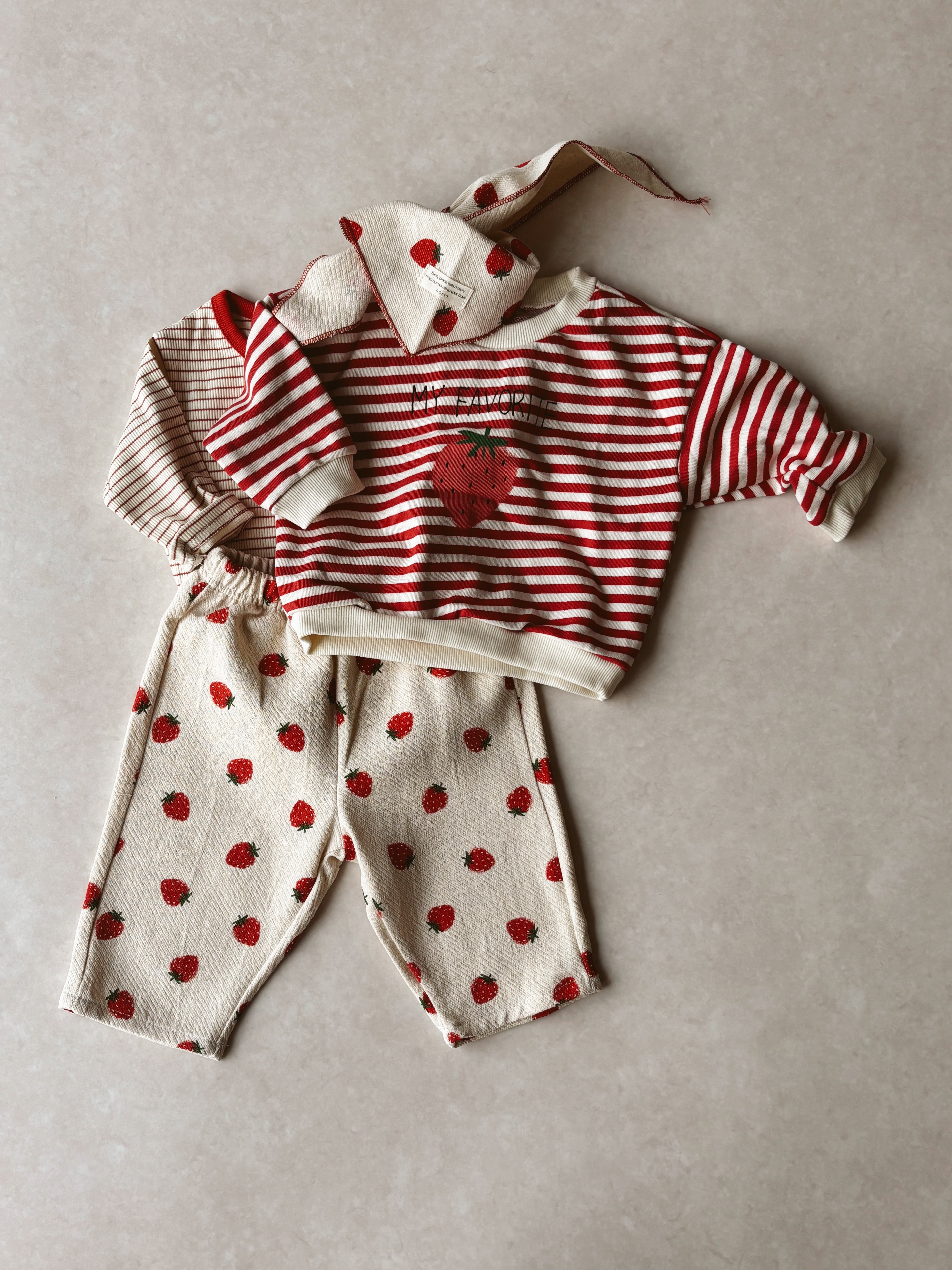 Strawberry chino pants