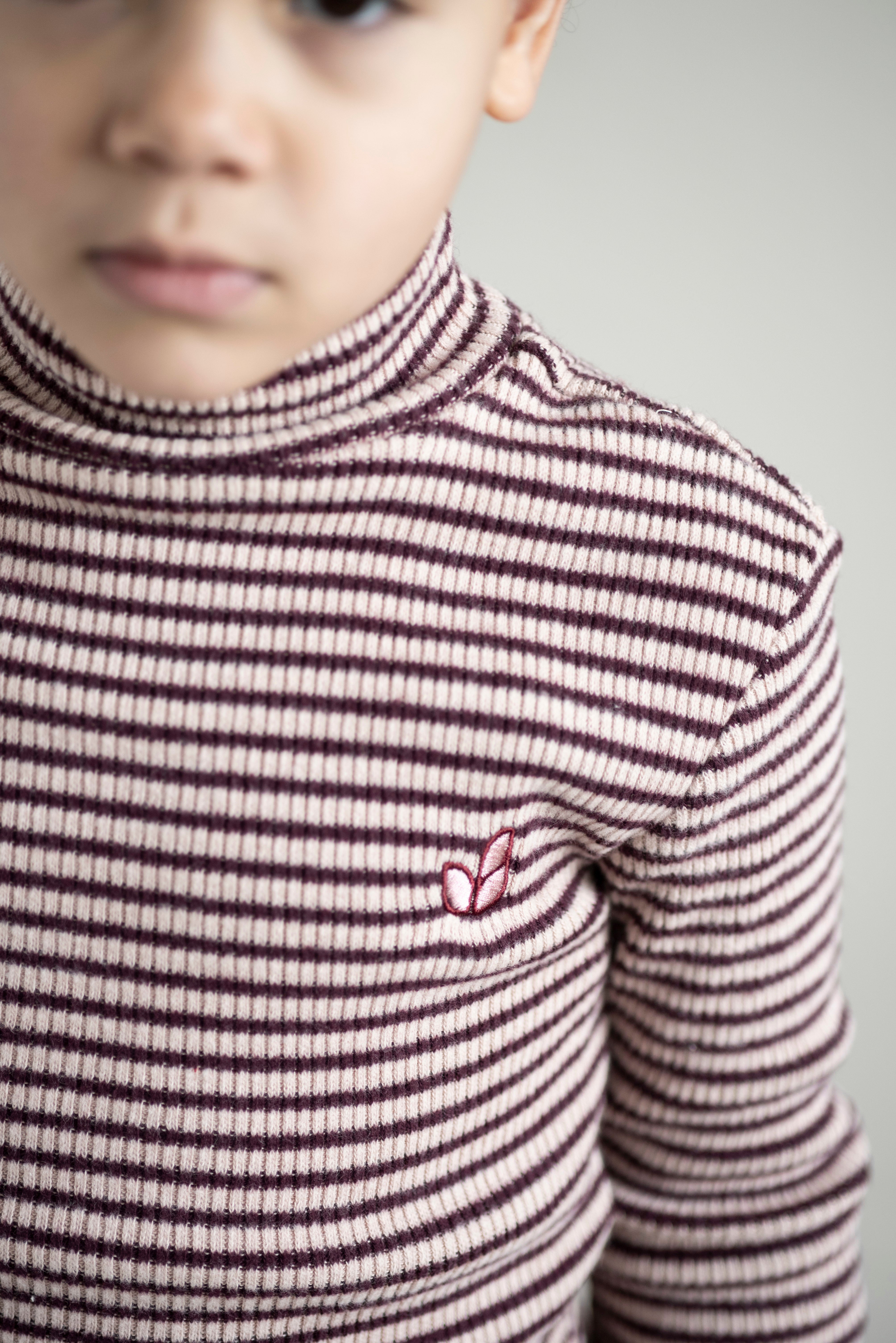 Tara Turtle Neck T-shirt Rose Bordeaux - Jenest